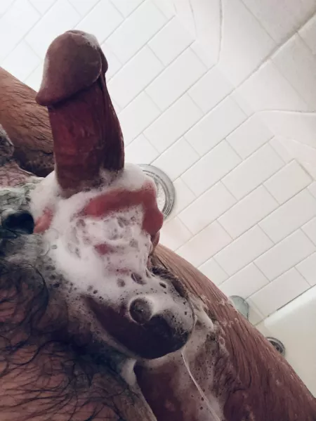 Morning shower 🧼 🚿 and wood. Morning shower 🧼 🚿 and wood.