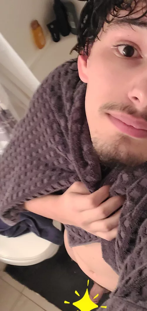 Morning shower are great, would be better if I wasn't alone ๐