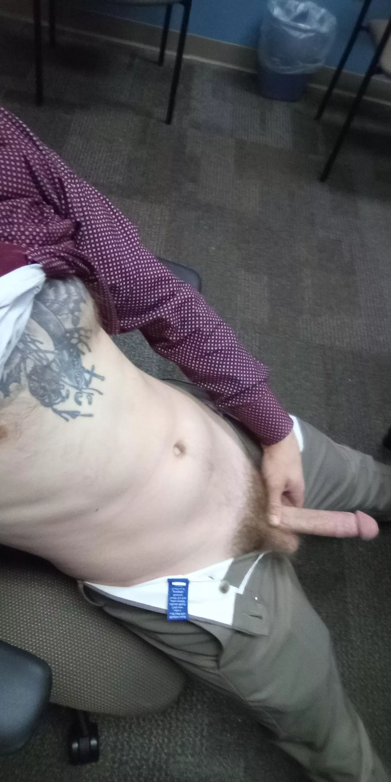 Morning 👋 who gonna show daddy what that throat do?!