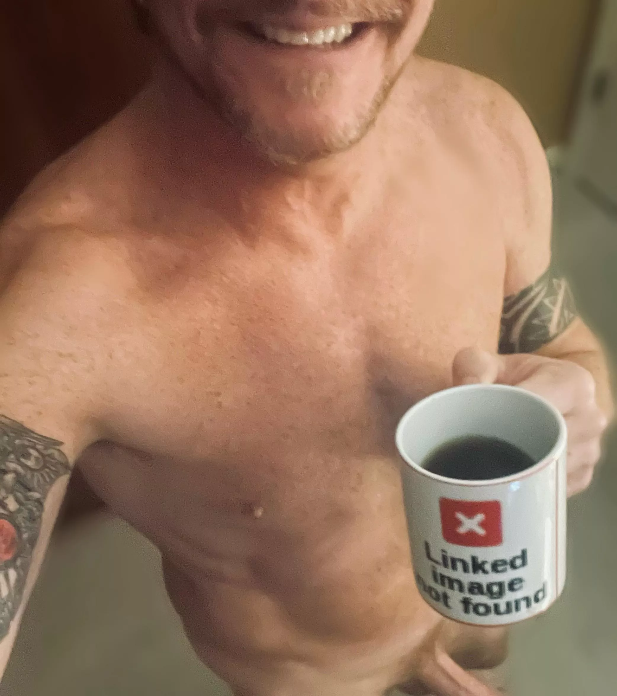 Morning wood always makes me smile. Opening the box and seeing this on my new cup….not so much.🙄