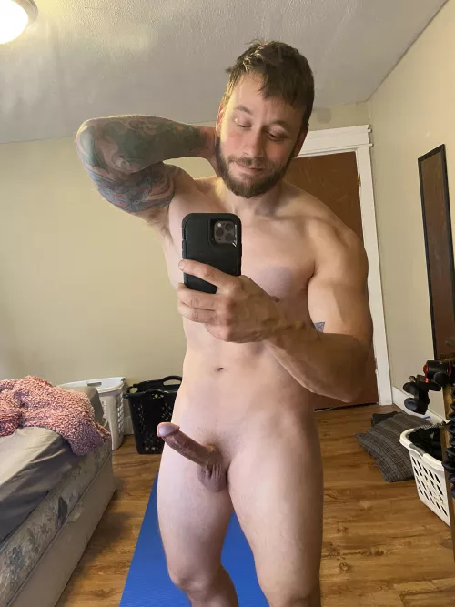 Morning wood mirror selfie