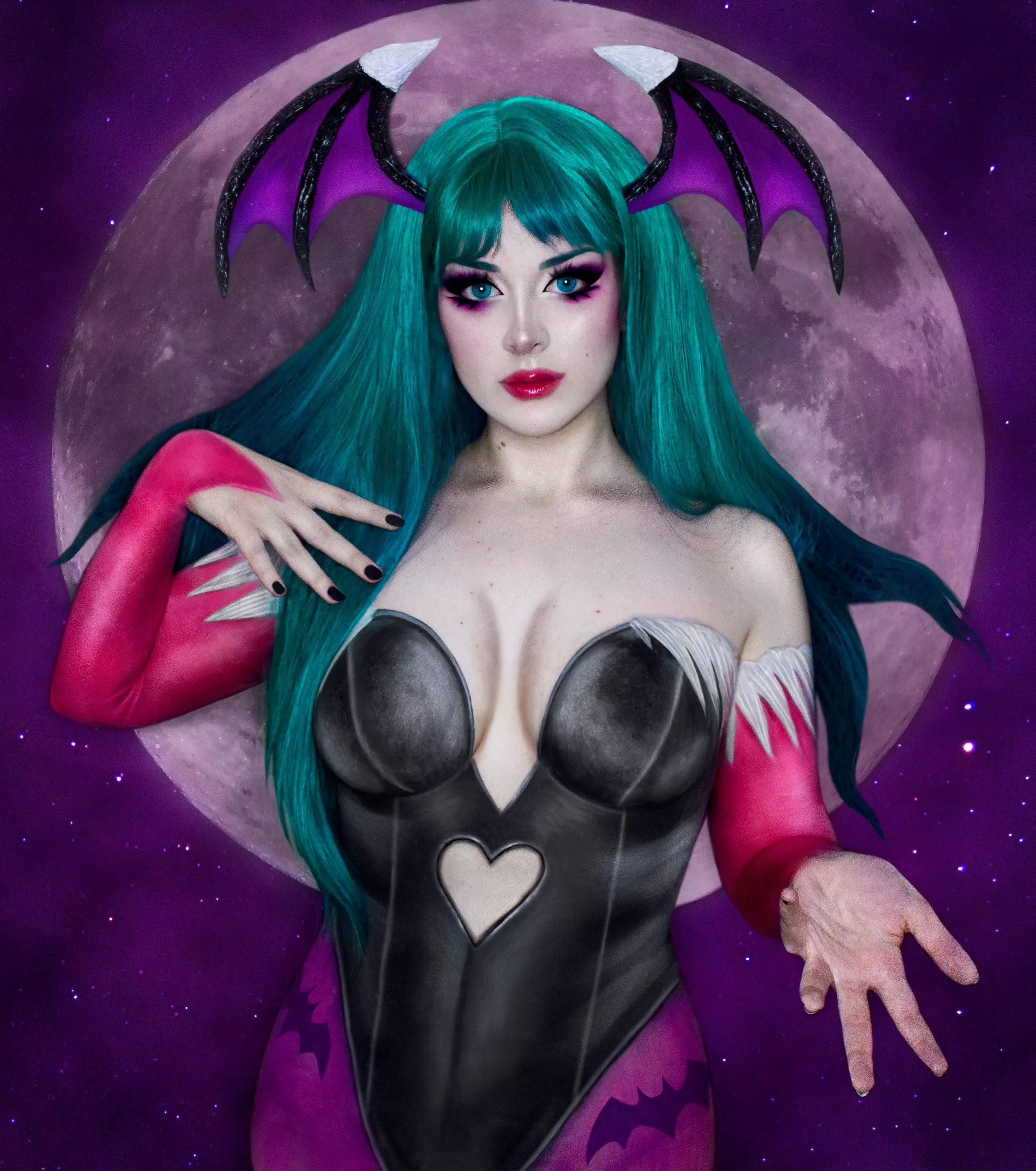 Morrigan Bodypaint cosplay! The clothes are painted with makeup by me on my skin. Hope you like it!