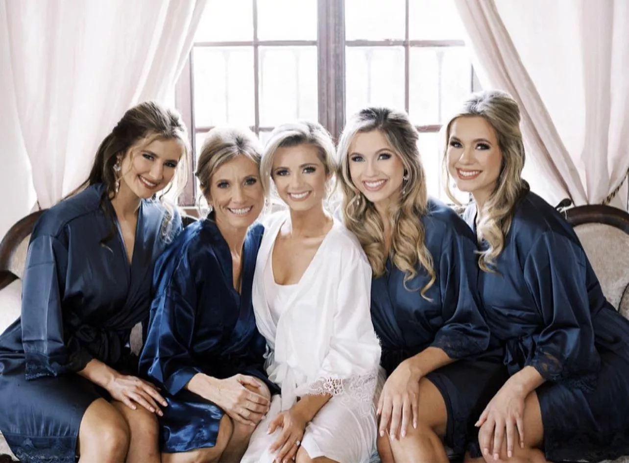 mother of the bride and her 4 daughters. who you taking? mother of the bride and her 4 daughters. who you taking?
