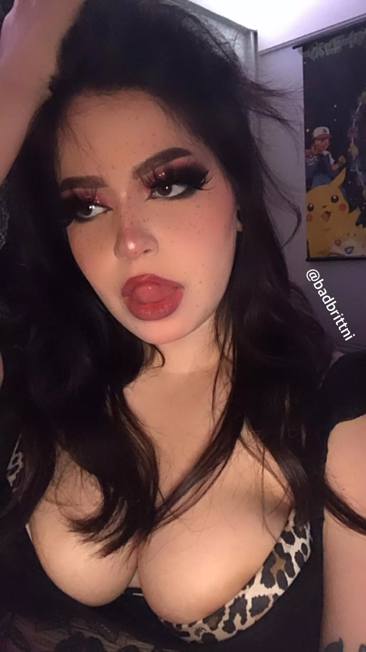 motorboat these titties for breakfast 🍈🍈