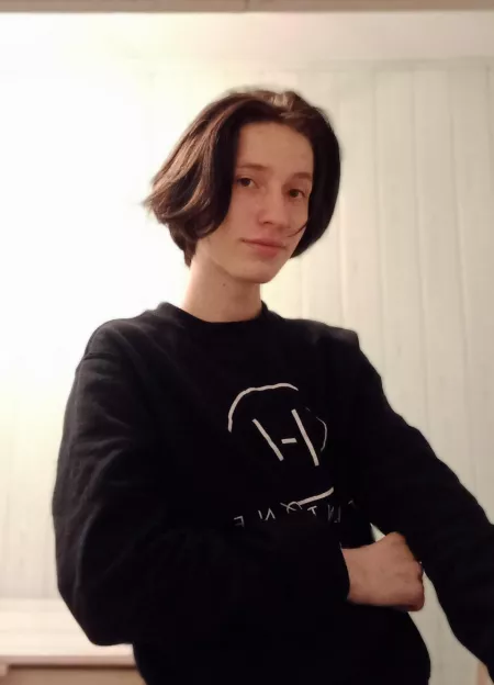 Moved out my homophobic parents at 18 ๐ Moved out my homophobic parents at 18 ๐