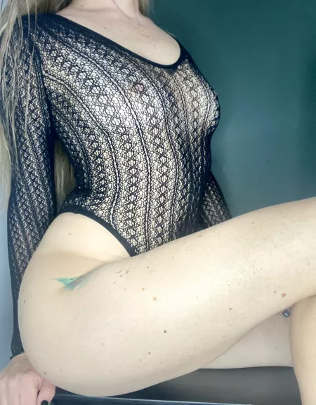 Mrs. Secrets’s treats her body like an amusement park🎢 Would you get a ticket?