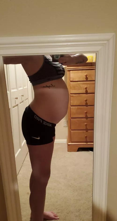 Msg for my OF if you want to see more of me. 😈🤰