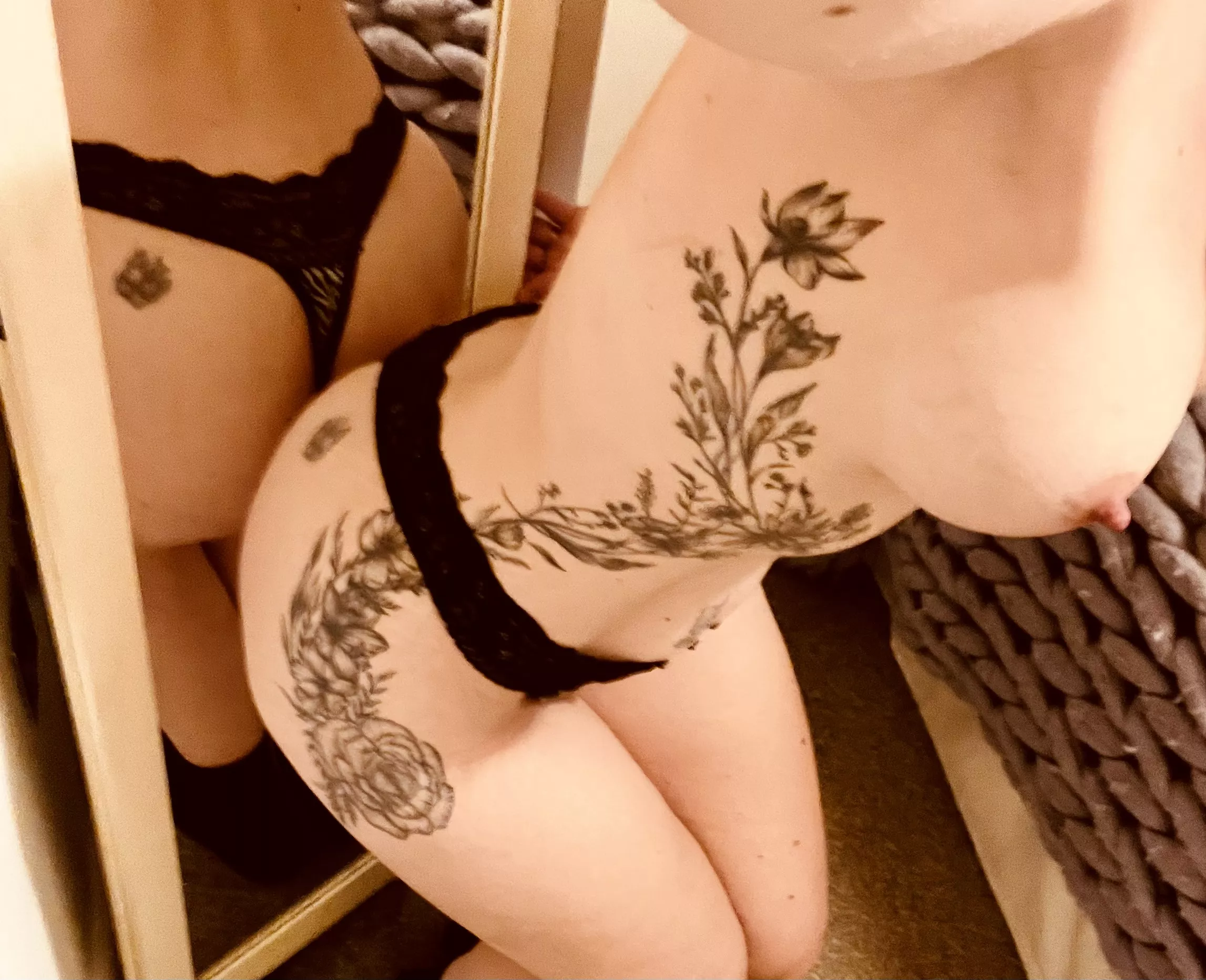 Mum of four needs a bigger mirror for you x (f36)