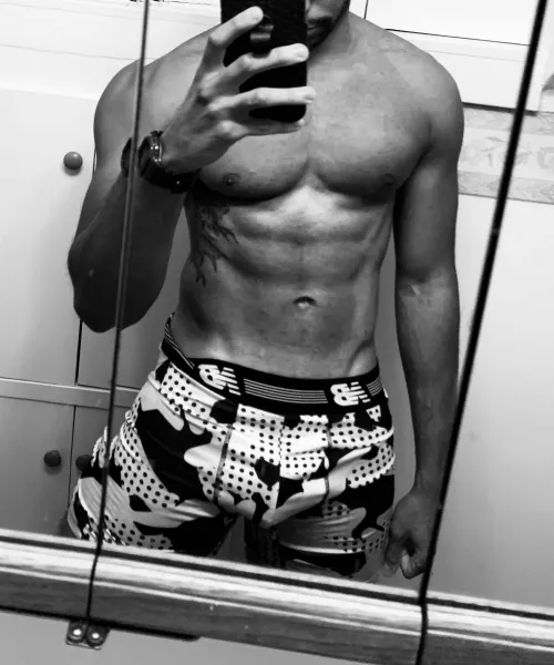 My abs are up here π