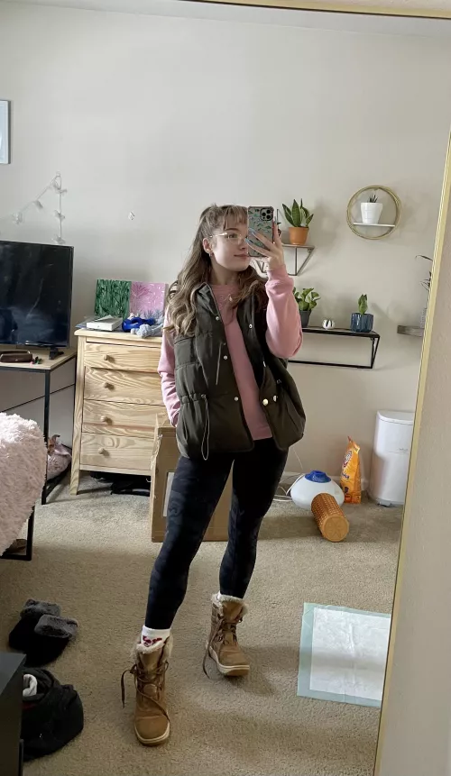 My adorable outfit for this -4 degrees winter day 🥴 [f]