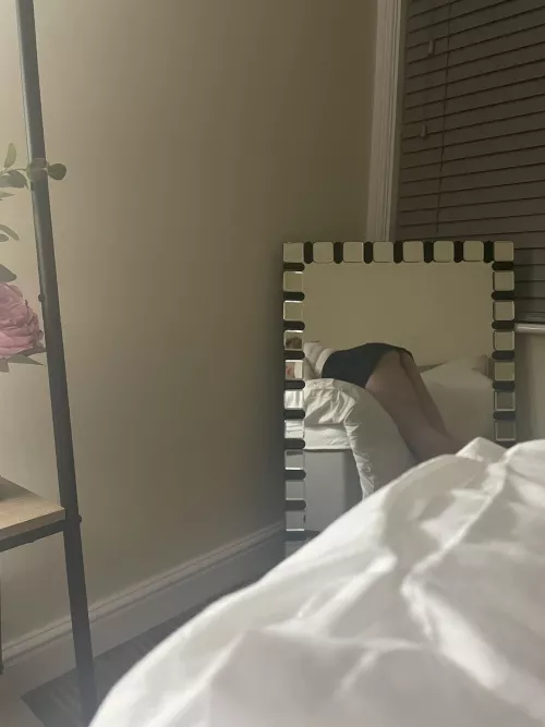 My ass needs spanked and my pussy needs filled