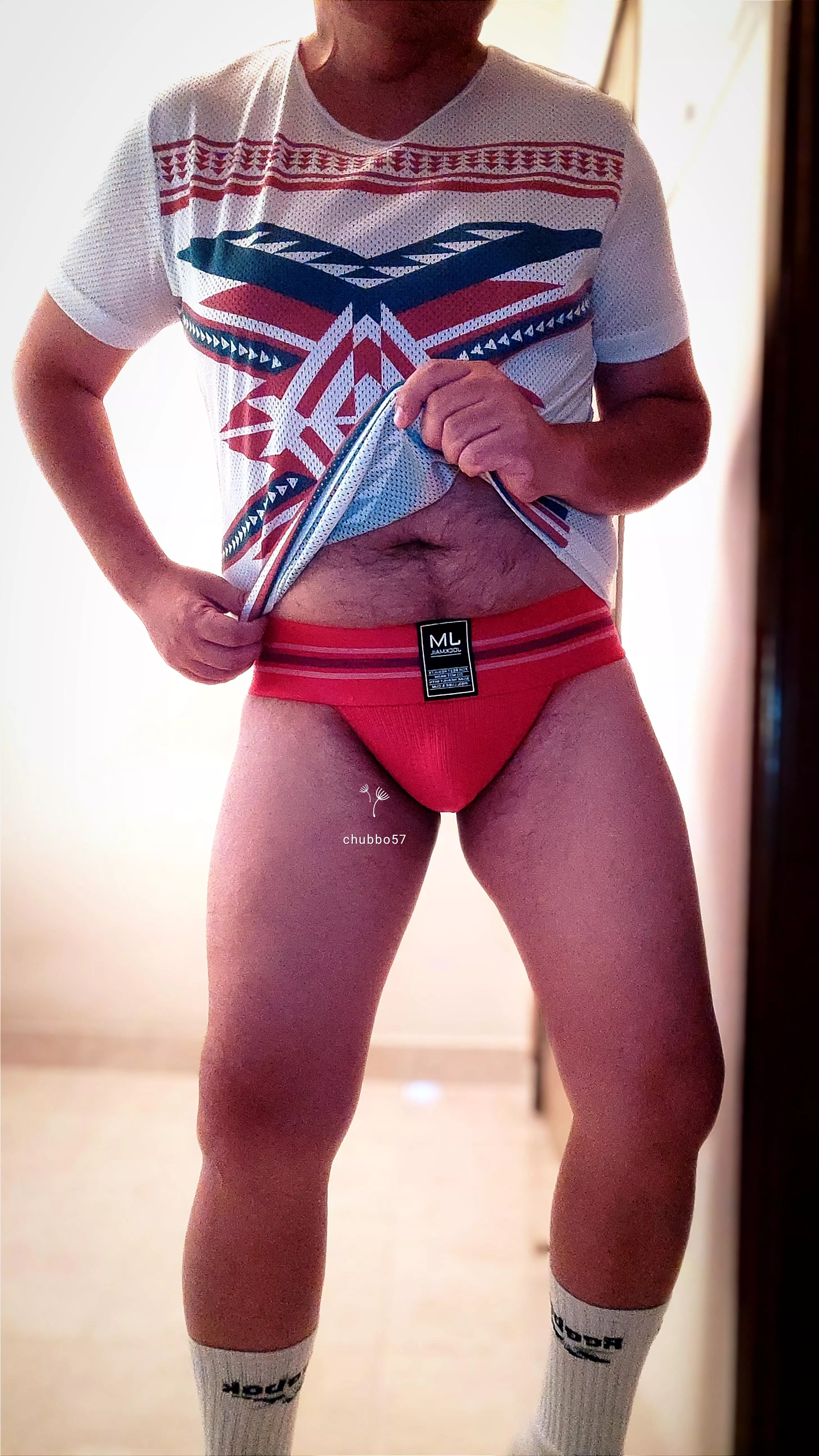 My Aztec-inspired tee & gym jocks got me some prolonged stares at the locker room today. 😏😁