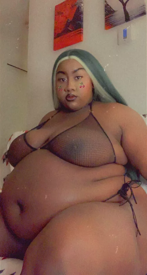 My belly after a 2L coke and mentos…was hard to take this pic😅