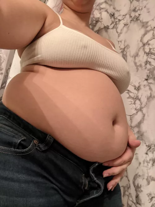 My belly button is looking DEEP 👅💦