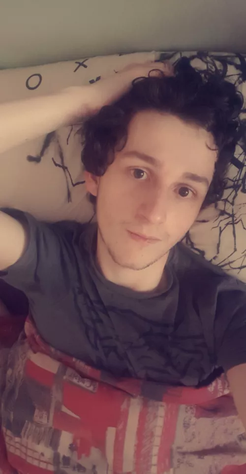 My birthday is in 6 days 😬😬 finally turning 21