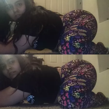 my booty in leggings looks great my booty in leggings looks great