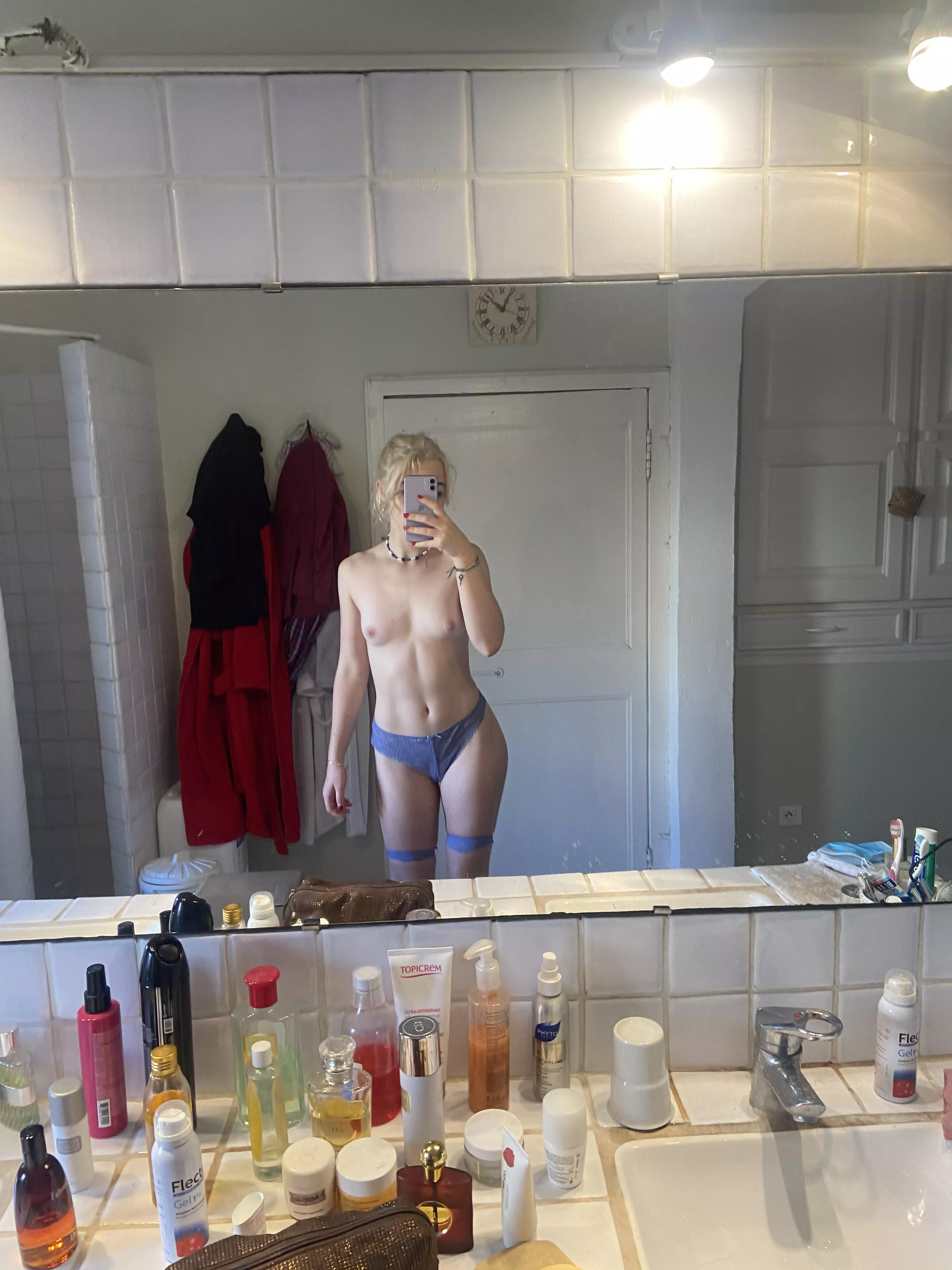 My boyfriend doesn’t know I’m posting on reddit, can you keep it a secret ? 😶‍🌫️🪞