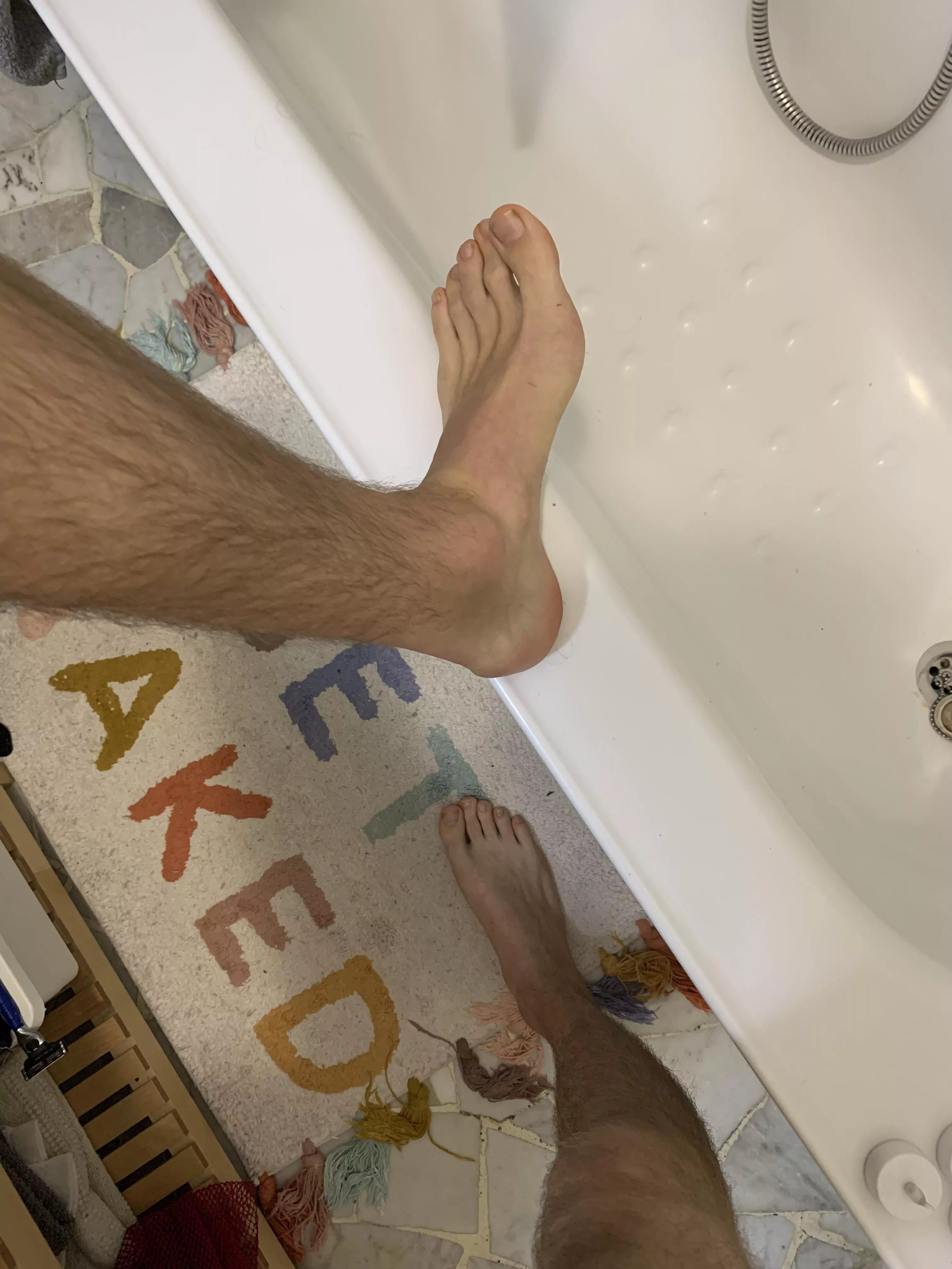 My brother walked in the bathroom when I was taking photos 😈🤷🏼