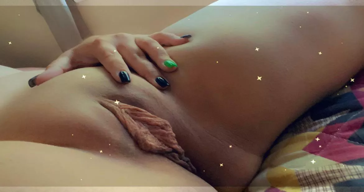 My chubby pussy mound ?