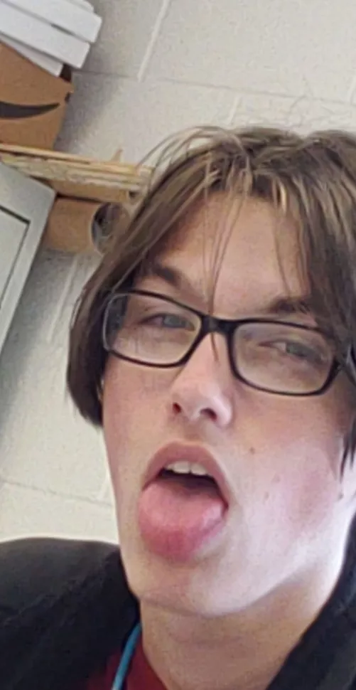 My close friend having a good time 😏