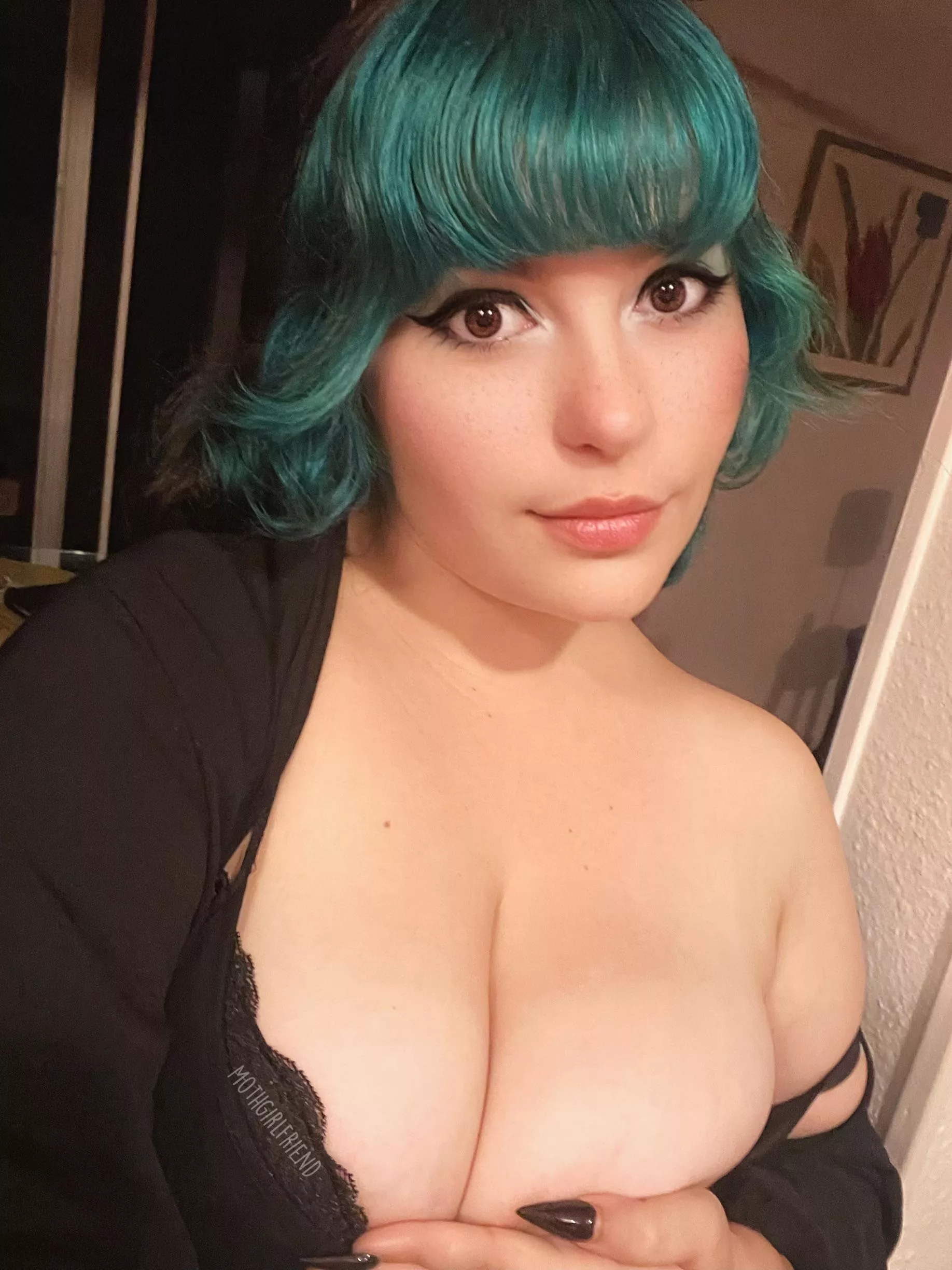 My date outfit! Would you stare? 😚💕