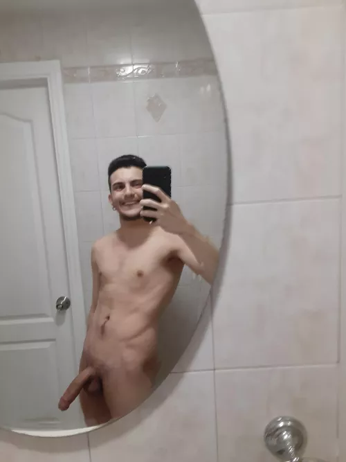 My dick still huge even after I nut π