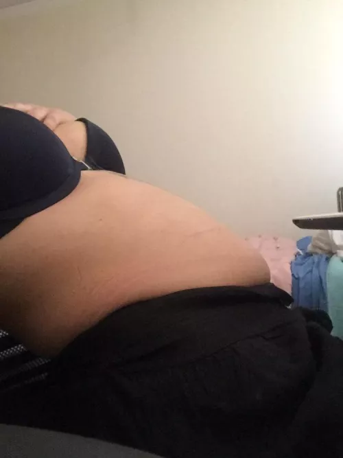 my doctor told me i have to gain weight so i'm looking for a feeder/sponsor to help me out 😊