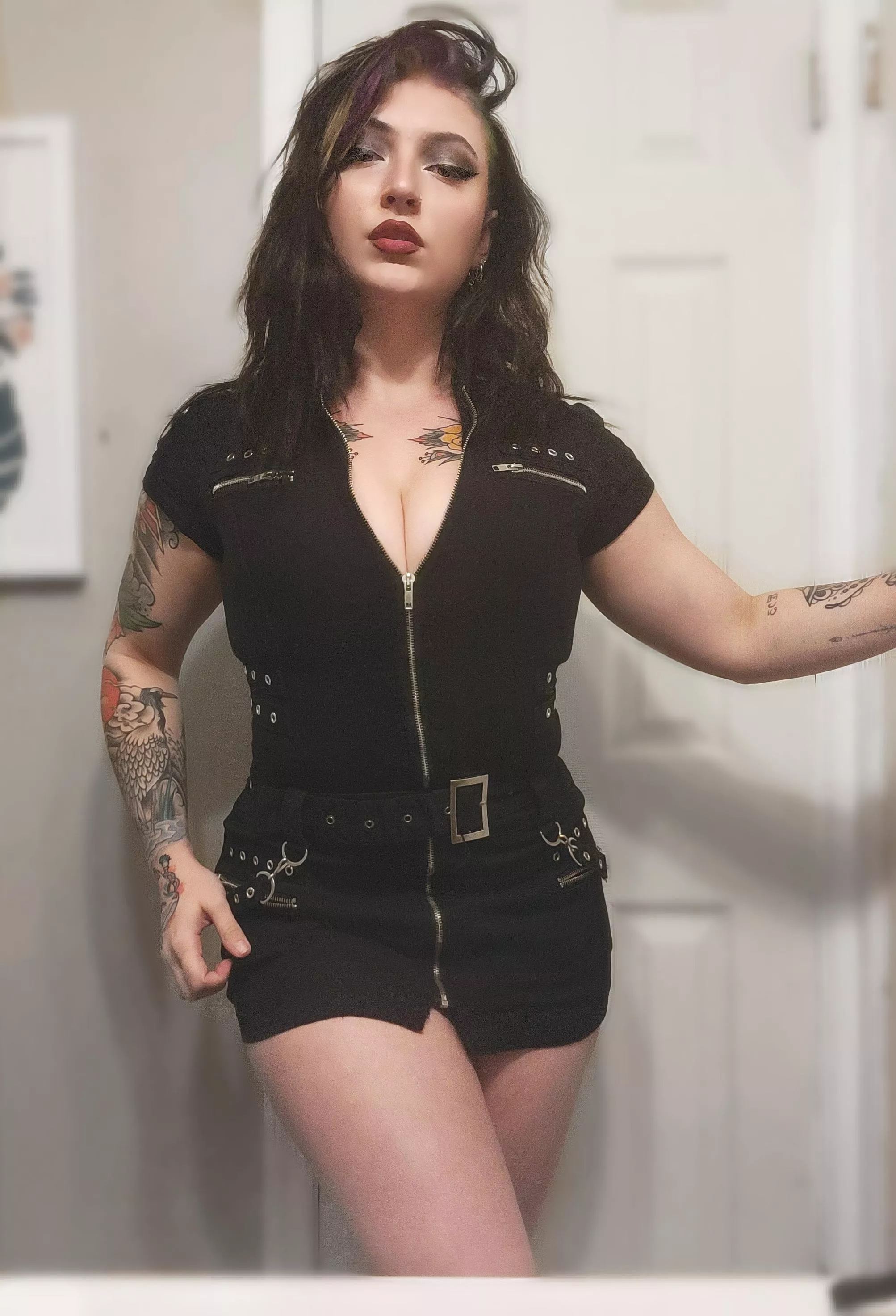 My dress is a little short but you don't mind do you? 😉🖤 My dress is a little short but you don't mind do you? 😉🖤