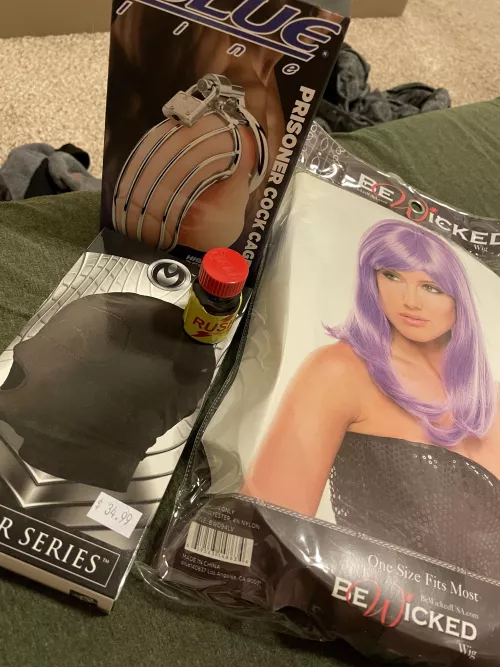 My ex gf got me into chastity and here I am single spending my nights doing stuff like this instead of getting pussy.
