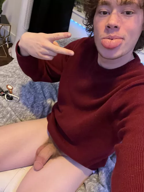 My eyes are up here