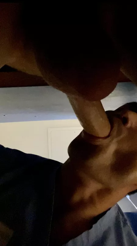 my favorite place to eat lunch.. 😋