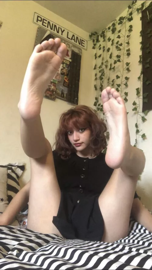 my feet are cold, warm them up with your mouth? my feet are cold, warm them up with your mouth?