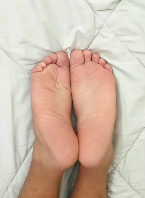 My feet is waiting youπ£π what you gonna do? ππ₯π¦