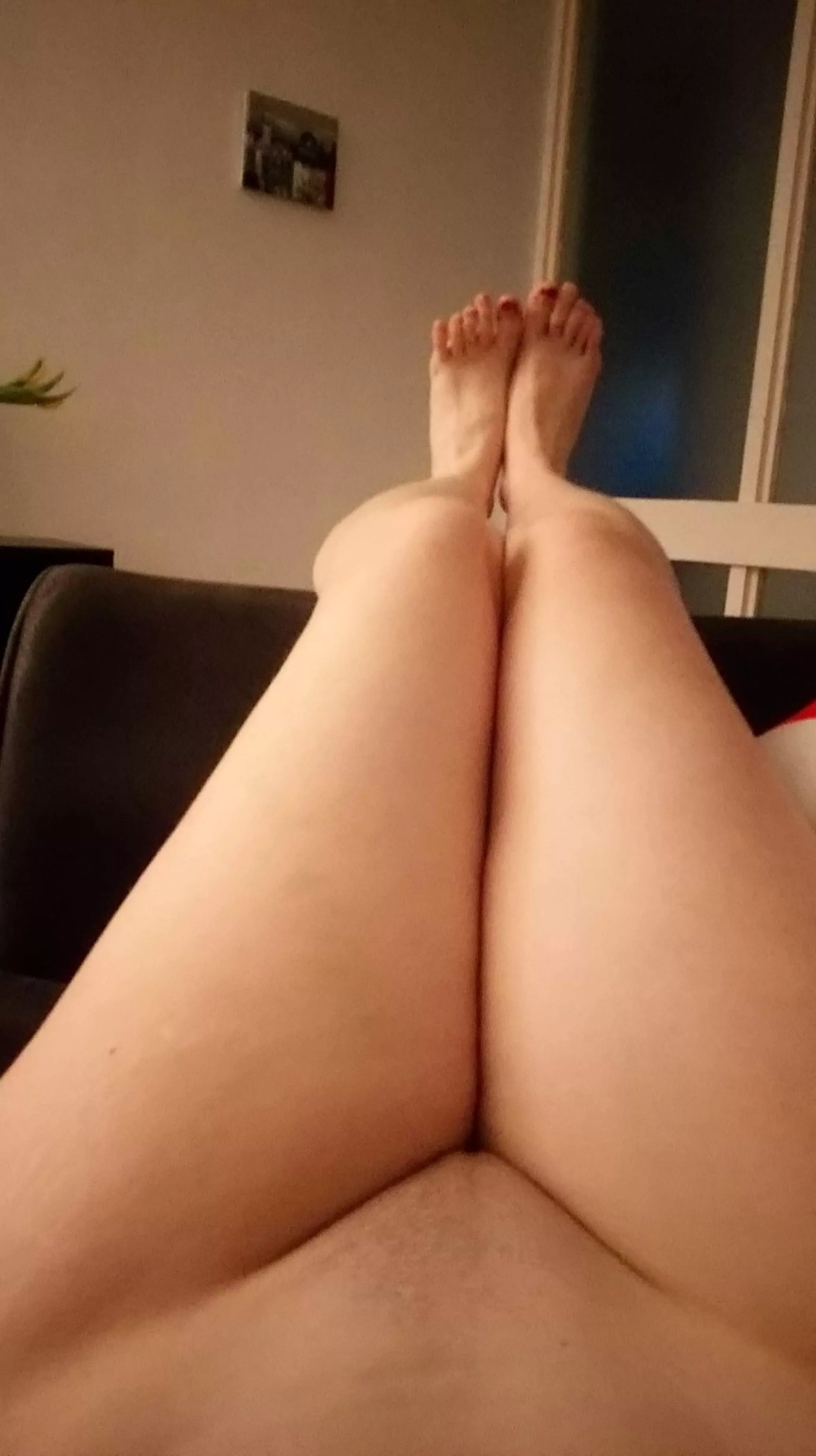 My fiancee loves her feet being worshipped 😍 Fancy worshipping them? 😍 My fiancee loves her feet being worshipped 😍 Fancy worshipping them? 😍