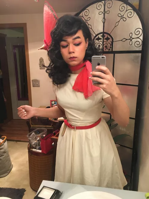 My first authentic 50s dress, thought I’d go all out!