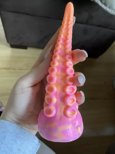 My first bad dragon just arrived! So in love with this colour 😍 My first bad dragon just arrived! So in love with this colour 😍