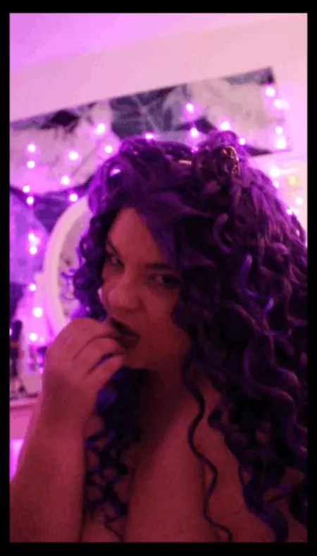 My first gif, I swear this is so much fun ??