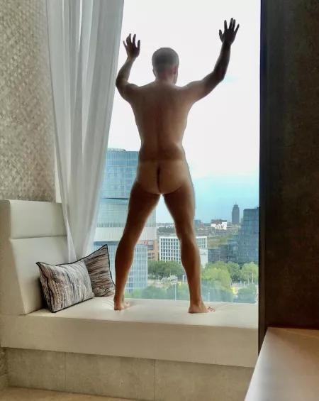 My first picture here. Please let me know what you think so I can post more….