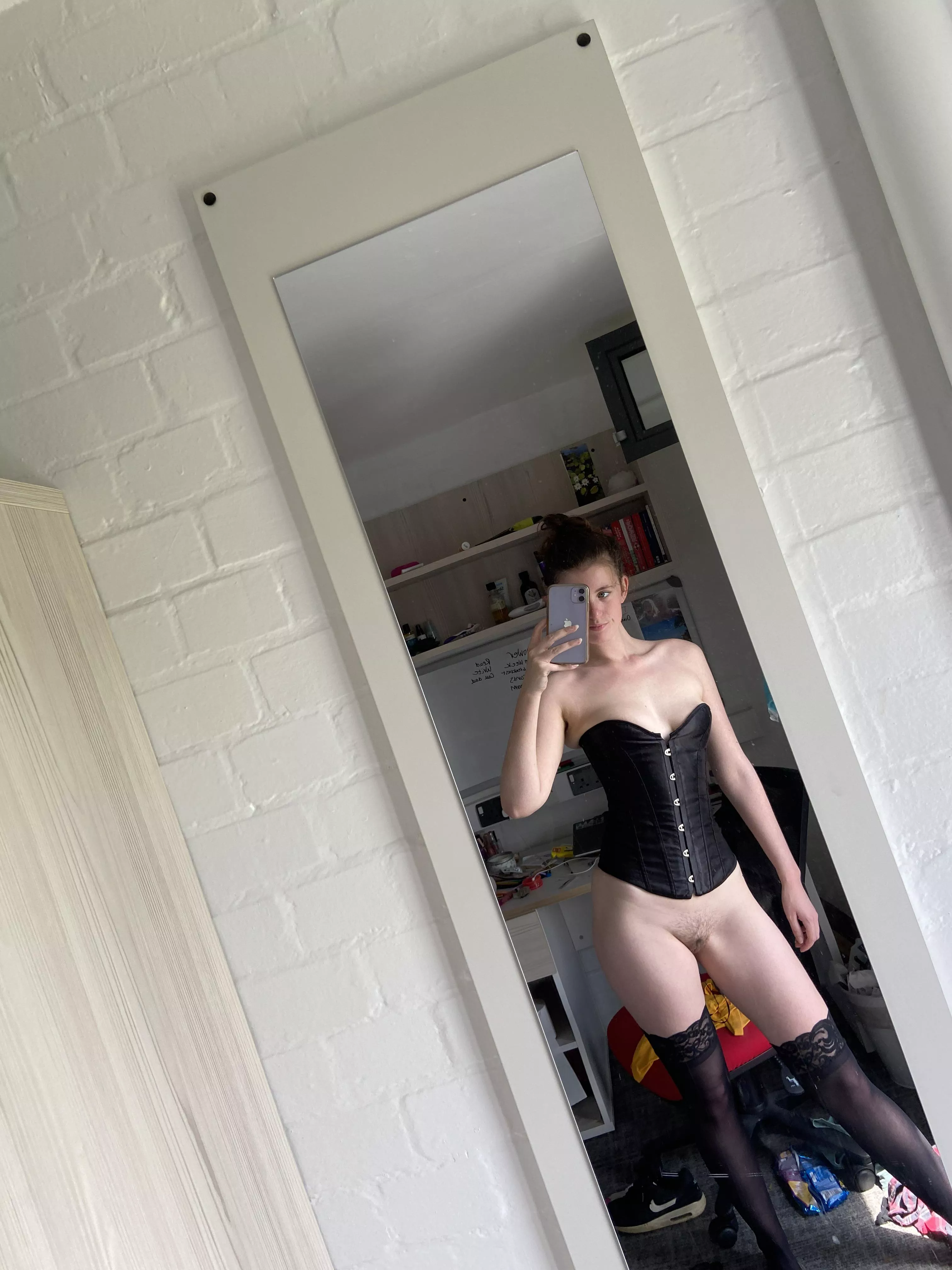 My first time in a corset! What do you think? 👀