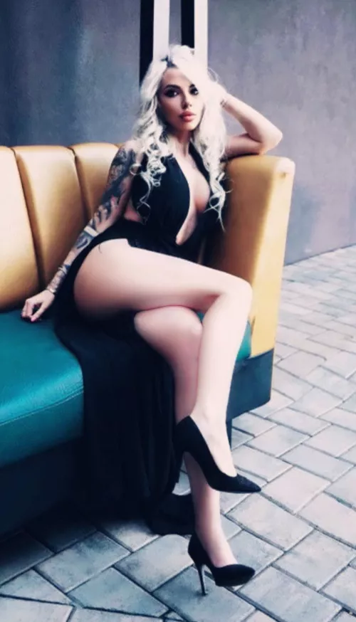 My free OnlyFans is craving attention from your dick ๐