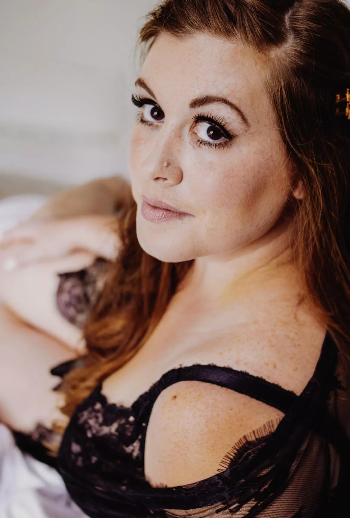 My friend took boudoir photos of me! 🖤
