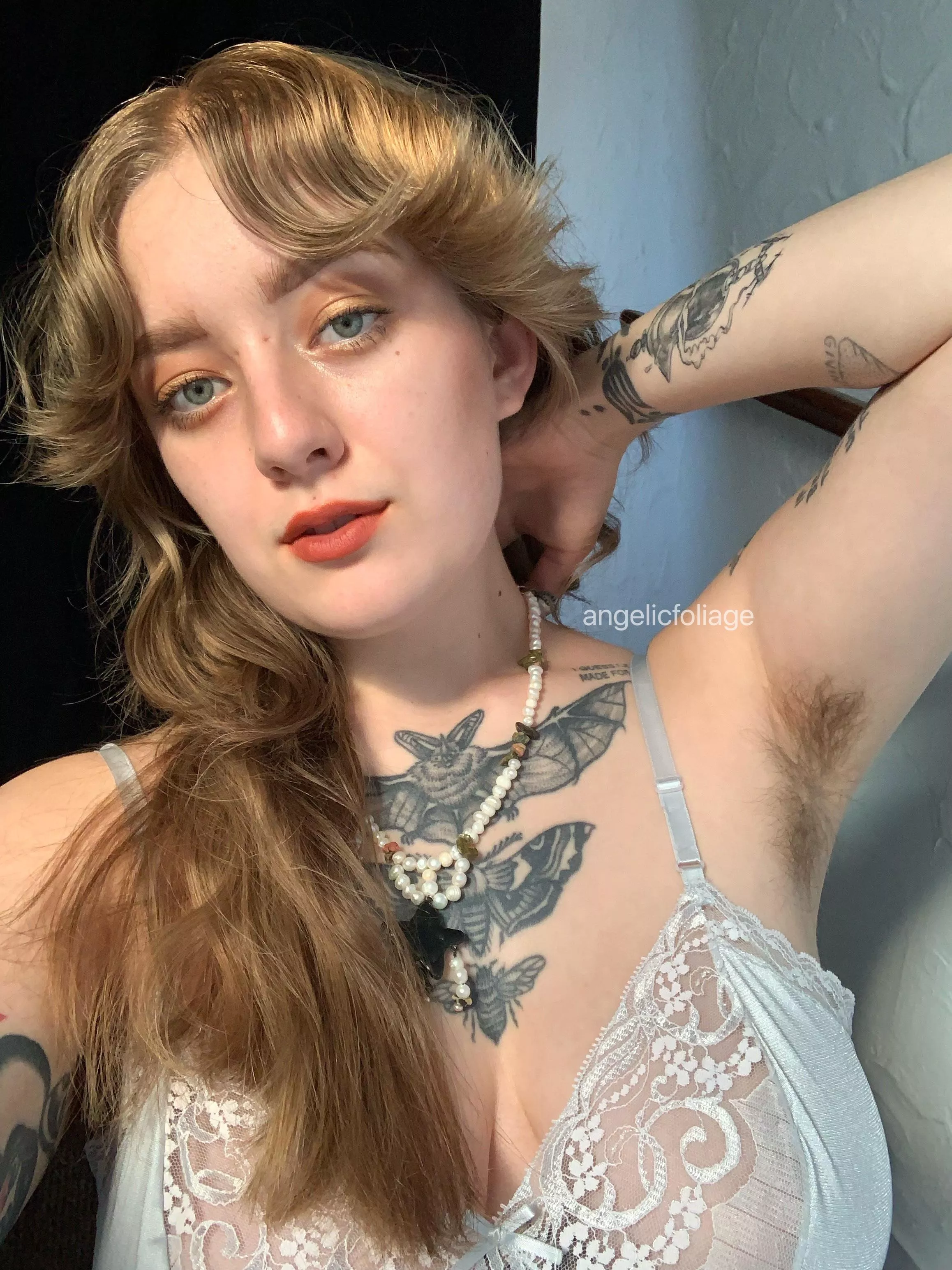 🐻🦋🌸🌤 my fur during the sunset in blue satin undergarments ~