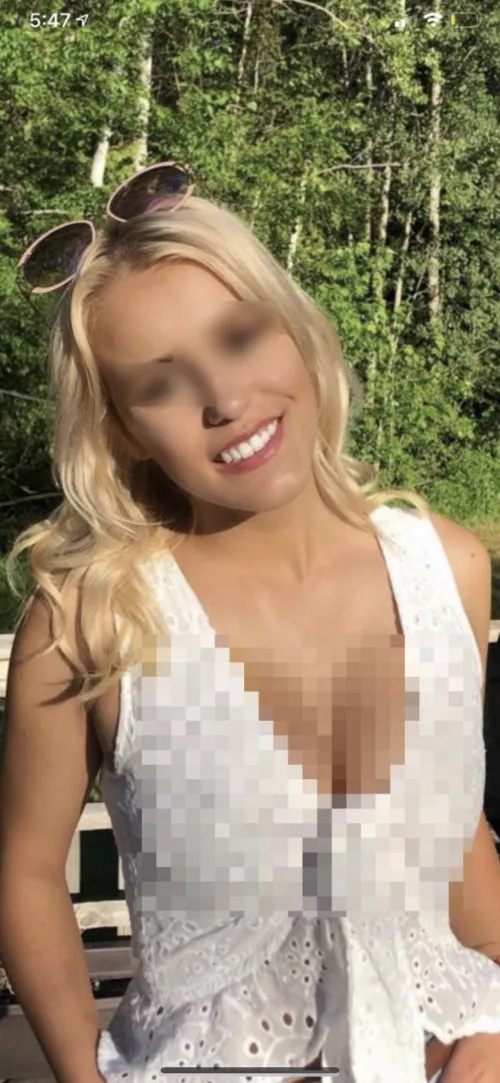 My gf holds my chastity keys, she’s asking you how long I stay locked