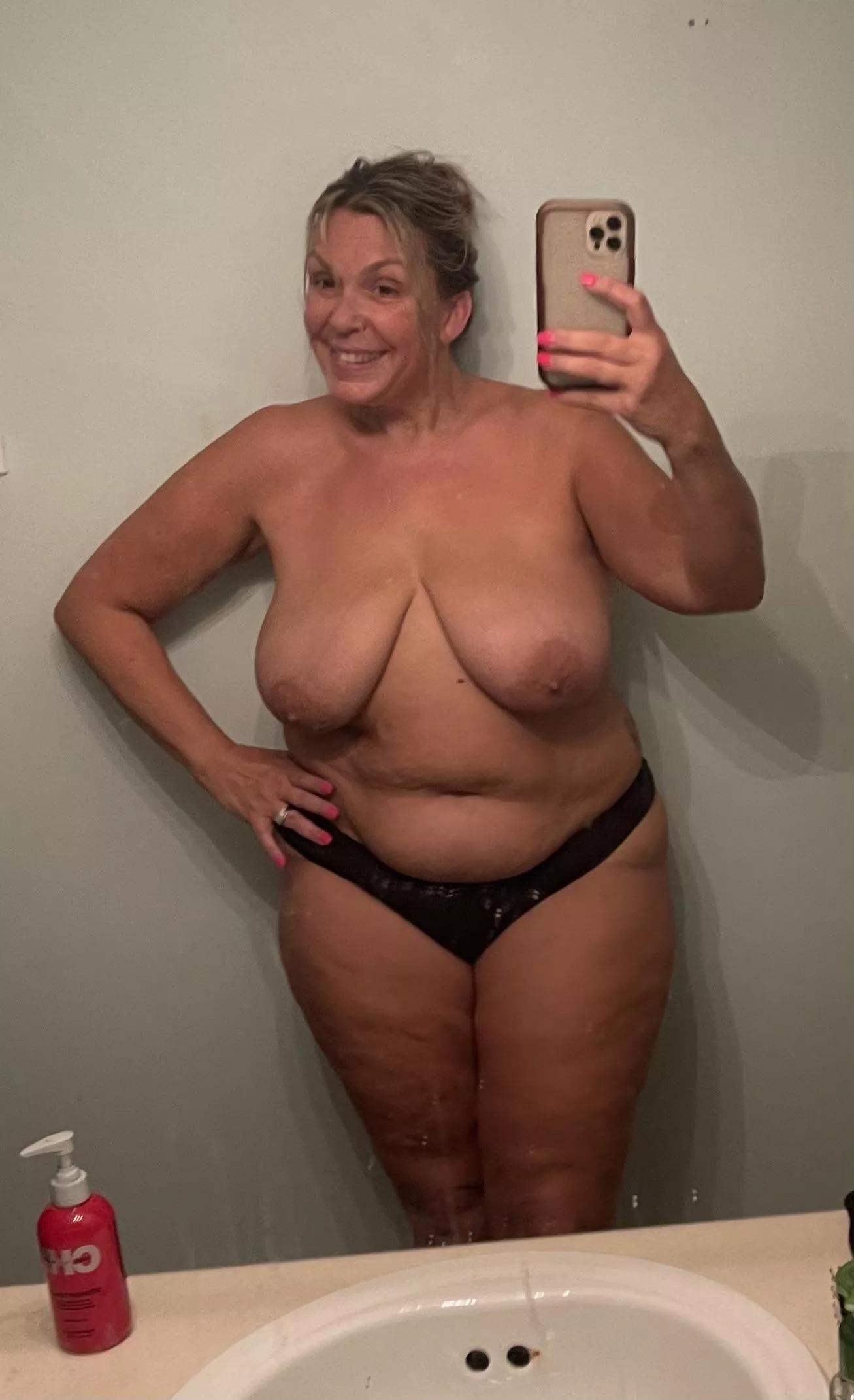 Gilf Nude Selfie