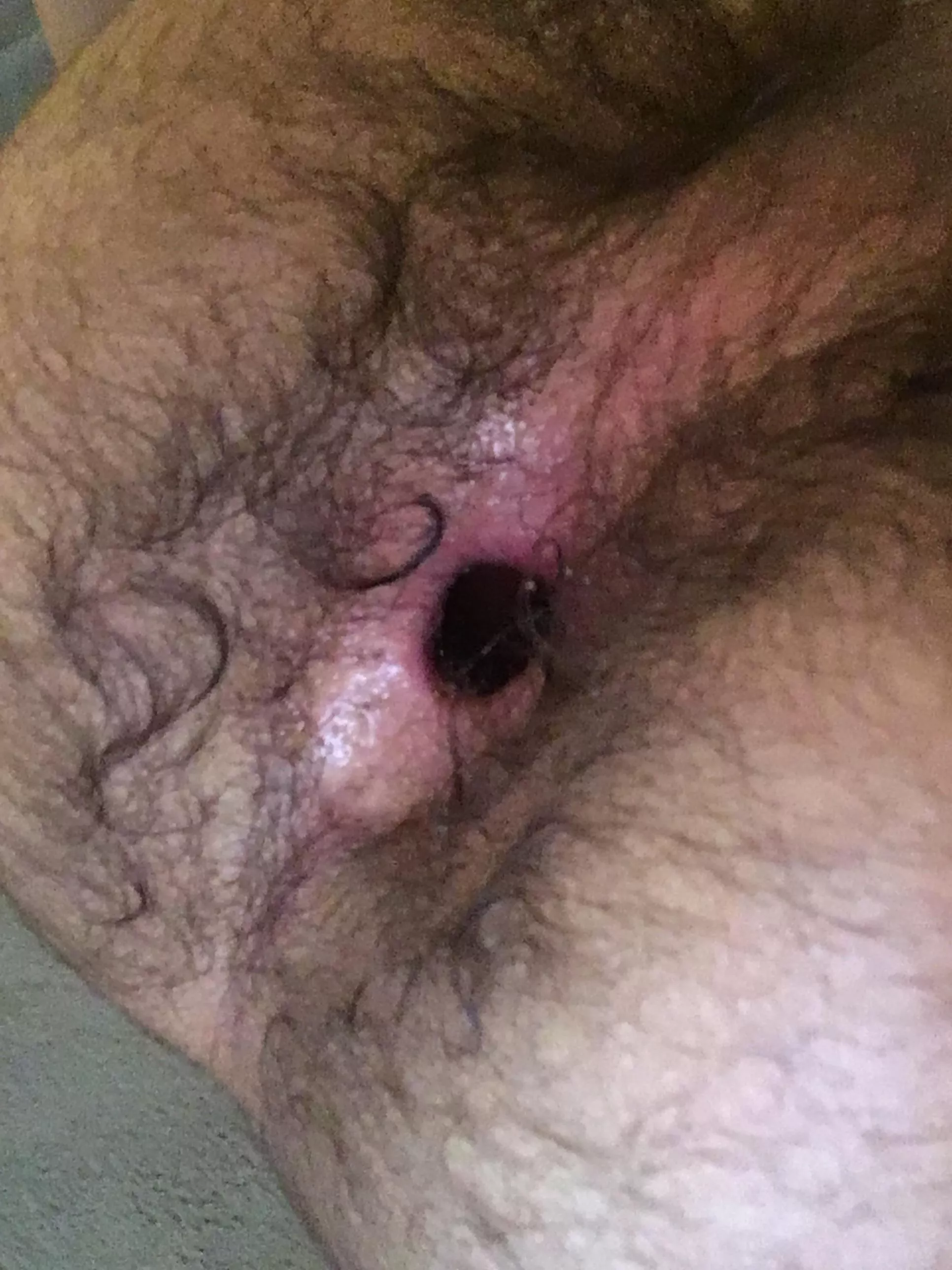 My glistening bussy after being cucumber fucked, message me for the full vid! My glistening bussy after being cucumber fucked, message me for the full vid!