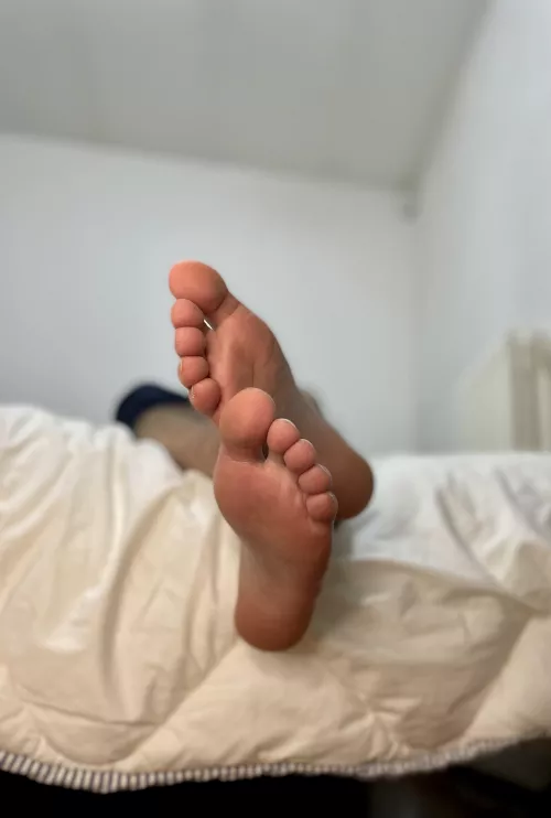 My gorgeous soles before going to bed🥱
