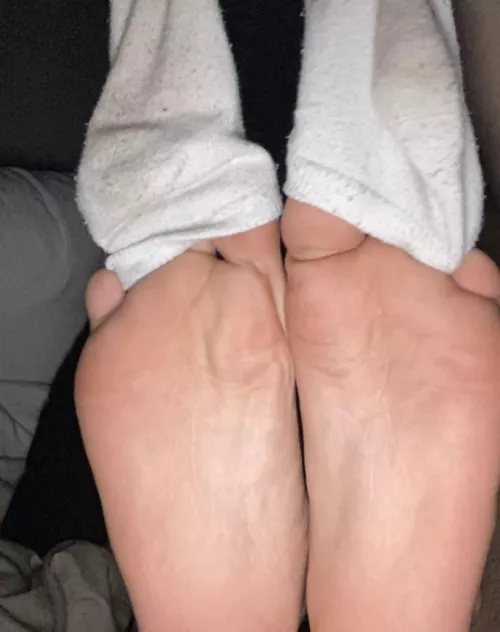 my hot soles want to please u π do they make u horny? π dms/pms r welcome