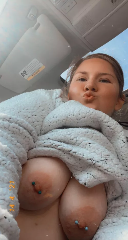 My husband does t know I have nudes🙊