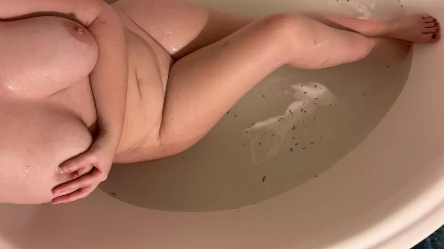 My husband wants to know if you would fuck me? Upvote if you do ๐โค