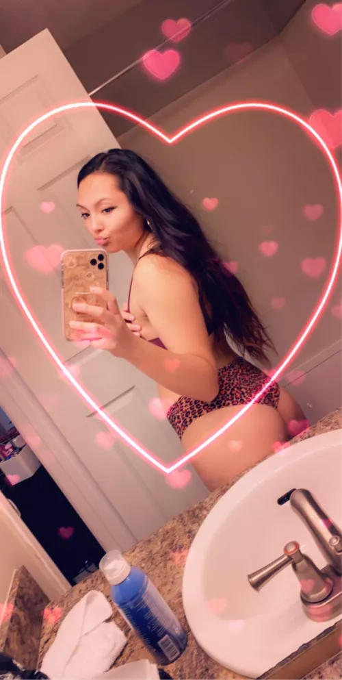 My juicy π needs some love, what are your ass fantasies? My juicy π needs some love, what are your ass fantasies?